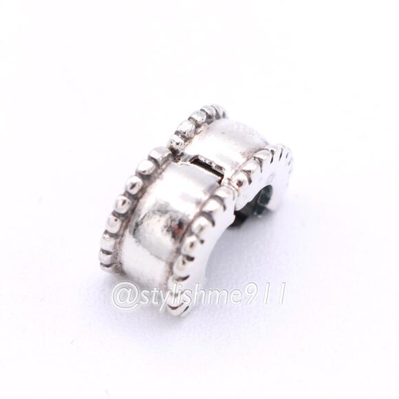 One Authentic PANDORA Beveled Clip - 790267 - Picture 7 of 10